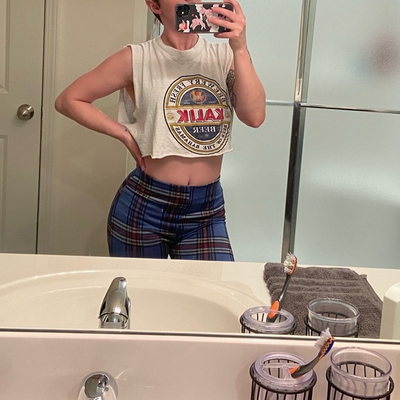 UO Cara High-Waisted Flare Pant - Picture 3 of 4